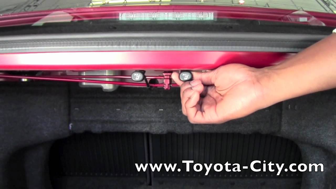 How to Put down Seats in Toyota Camry